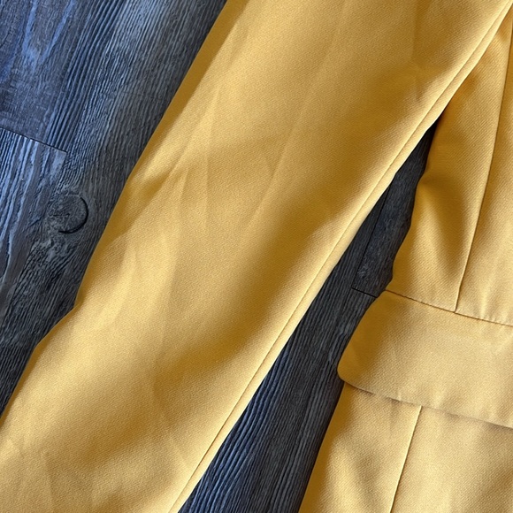 NEW 2 piece short set - Picture 4 of 5